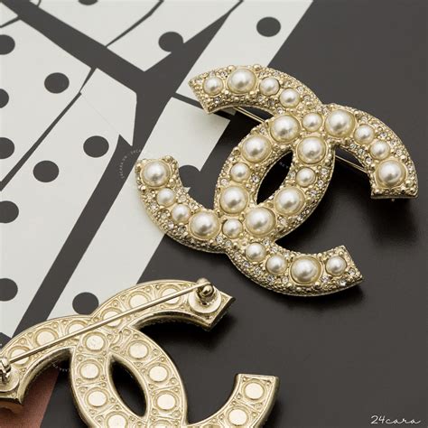 chanel broche parels|chanel crystal brooches.